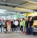 Automobilclub nimmt neuen Clubbus in Empfang